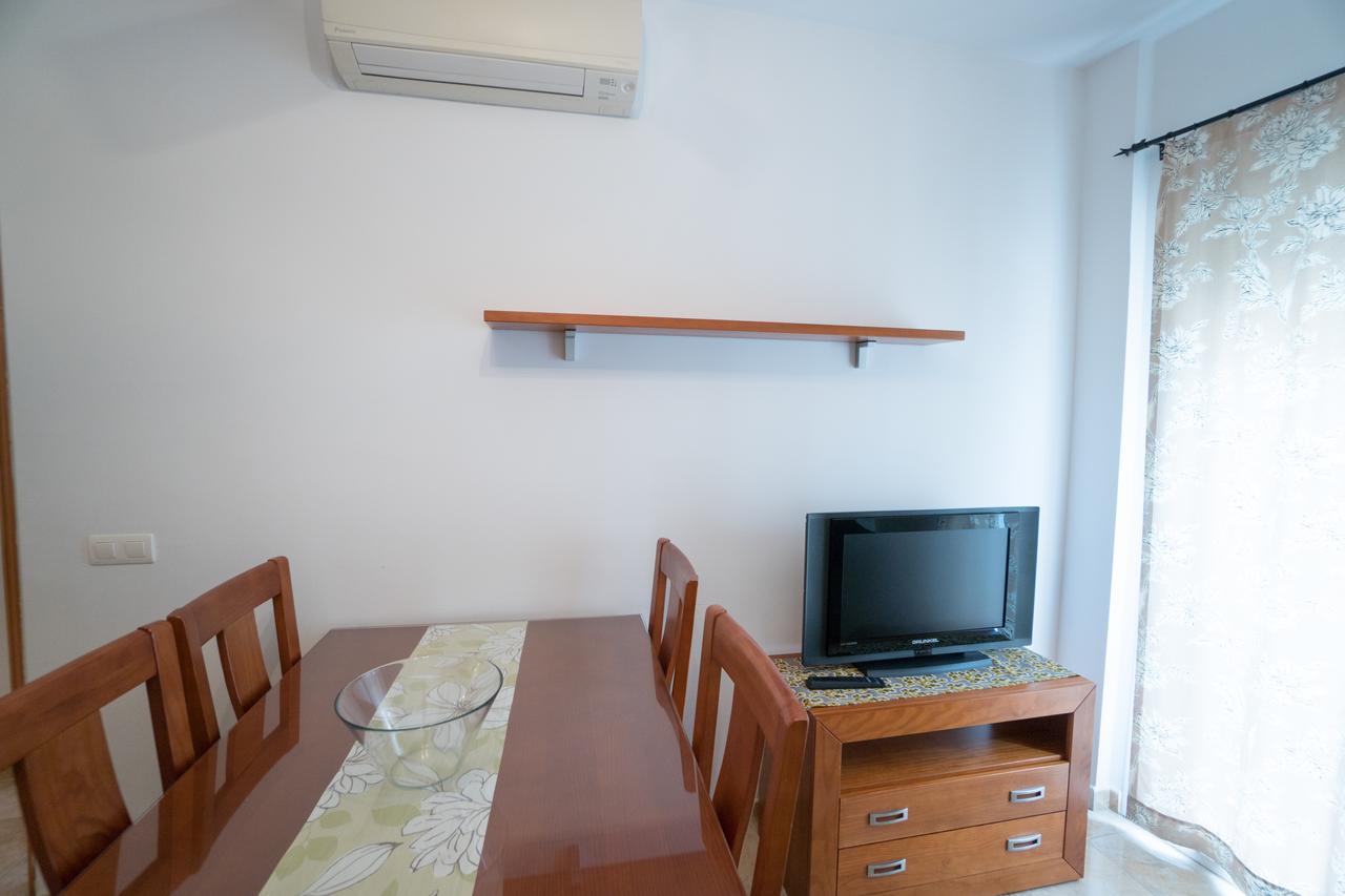 Apartamentos Manuel Martin Nerja Exterior photo